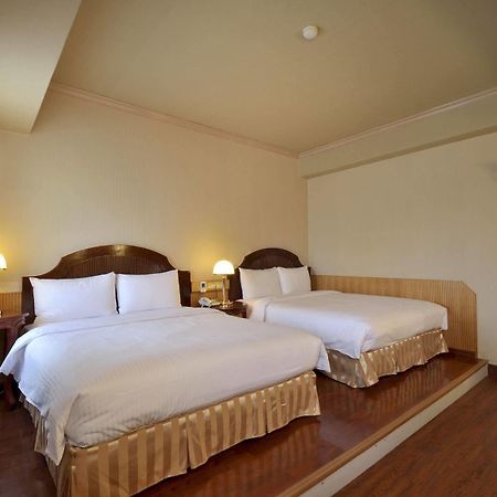 Goodness Hotel Kaohsiung Exterior photo