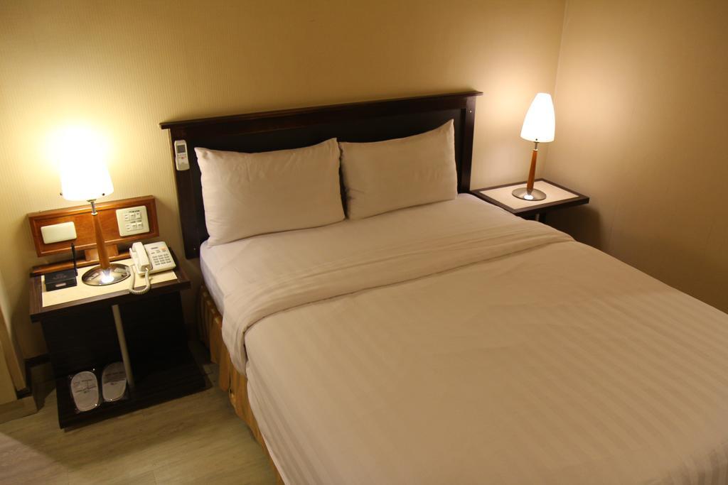 Goodness Hotel Kaohsiung Exterior photo