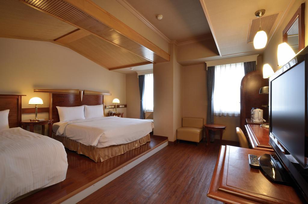 Goodness Hotel Kaohsiung Exterior photo