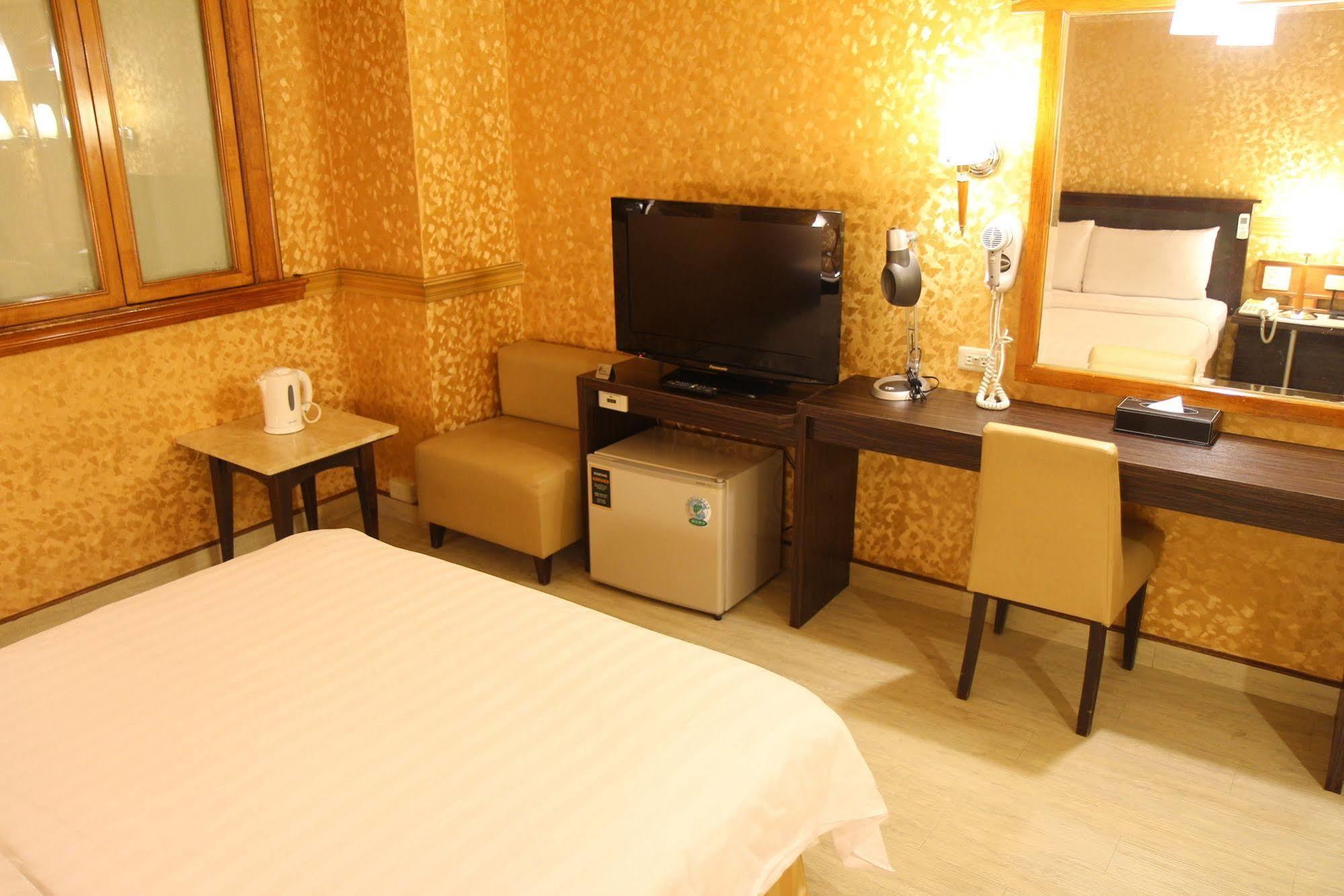 Goodness Hotel Kaohsiung Exterior photo