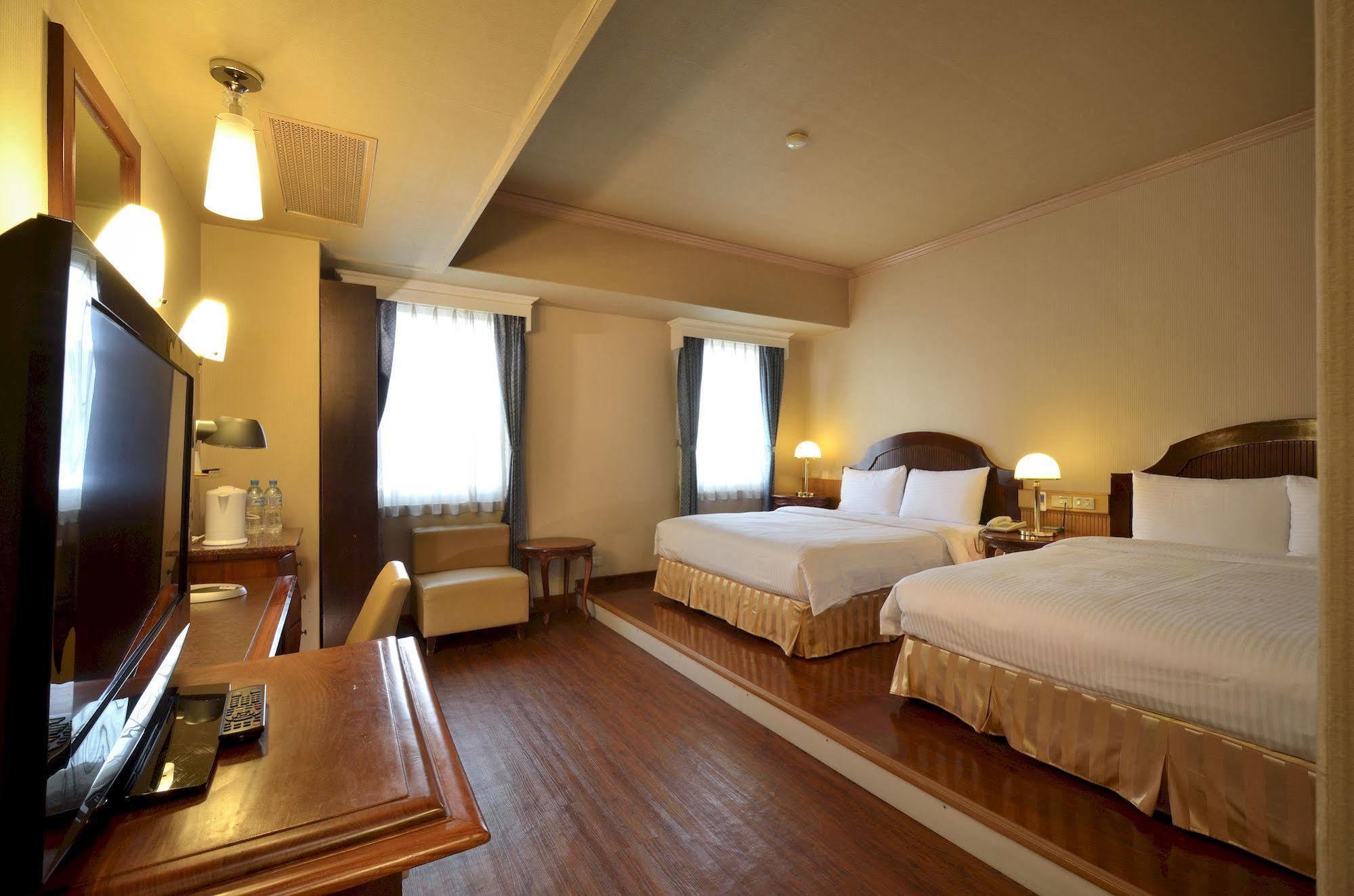 Goodness Hotel Kaohsiung Exterior photo